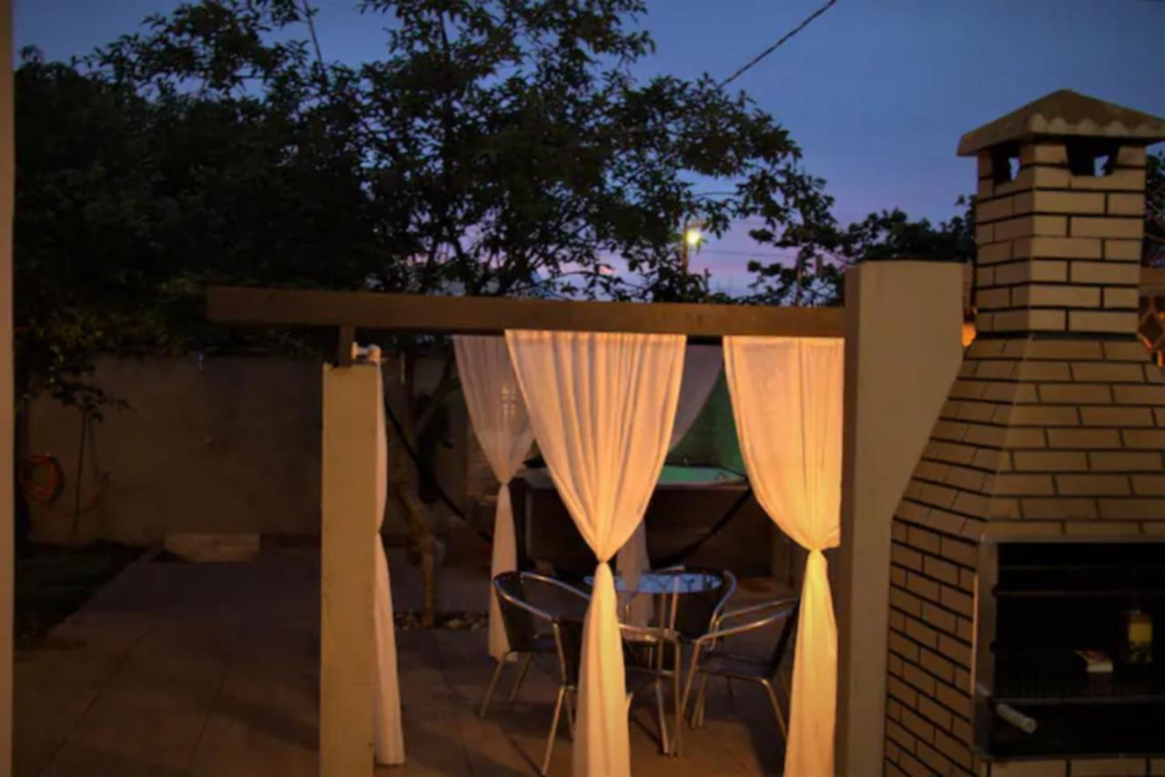 Casa Com Spa De Hidro, Aquecedor E Cromoterapia A 1,0 Km Do Centro ชาปาดา ดอส กิมาไรส์ ภายนอก รูปภาพ