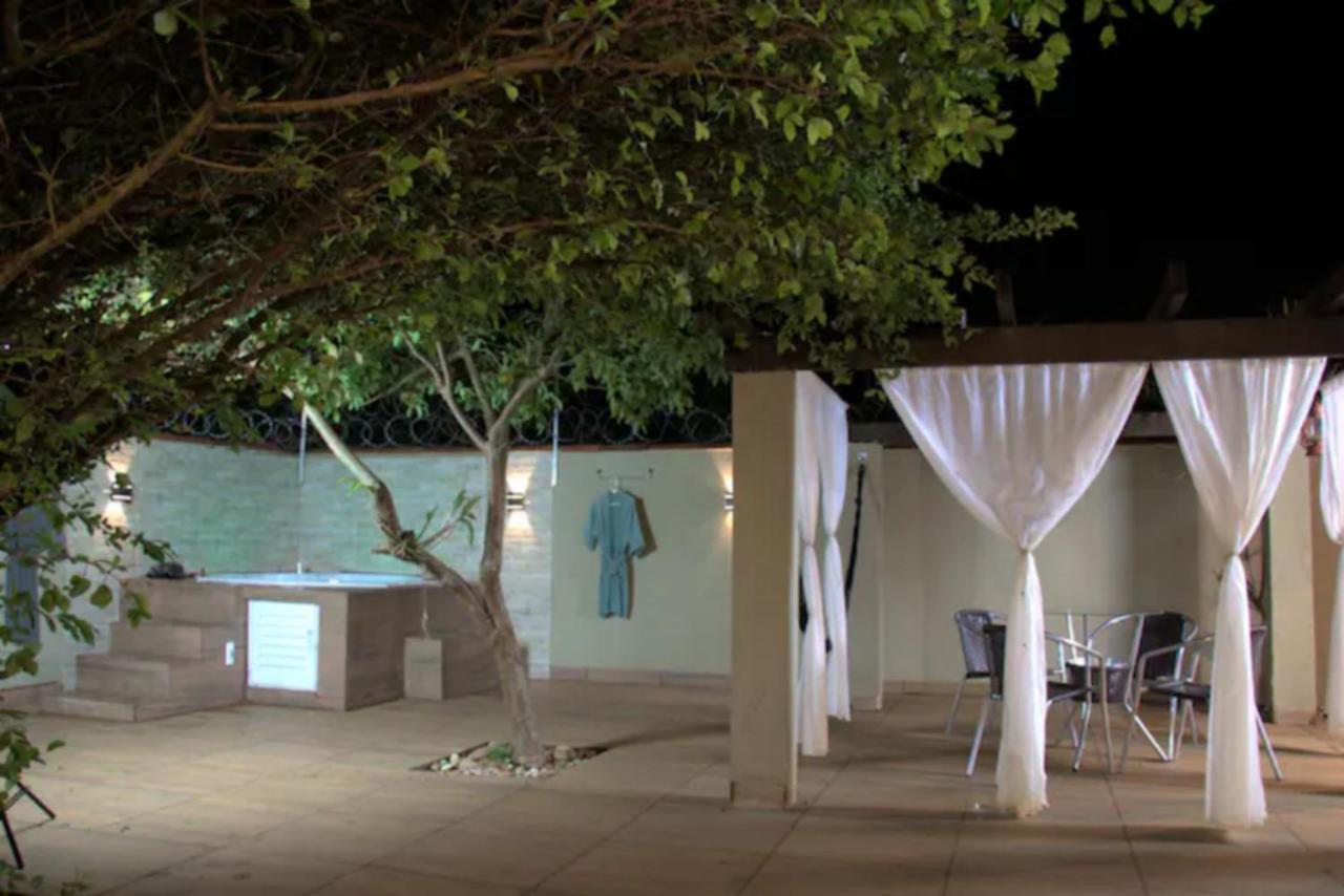 Casa Com Spa De Hidro, Aquecedor E Cromoterapia A 1,0 Km Do Centro ชาปาดา ดอส กิมาไรส์ ภายนอก รูปภาพ