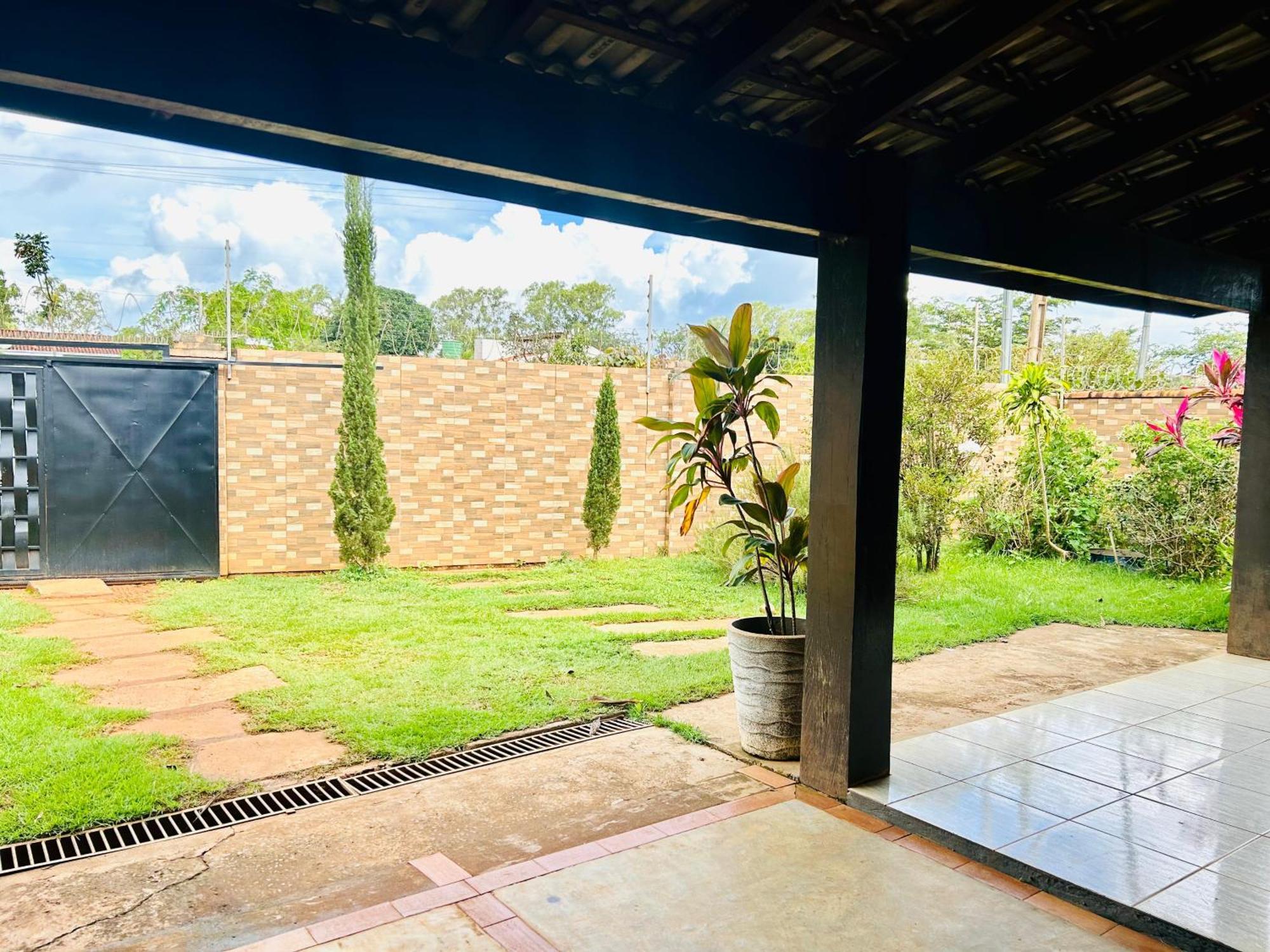 Casa Com Spa De Hidro, Aquecedor E Cromoterapia A 1,0 Km Do Centro ชาปาดา ดอส กิมาไรส์ ภายนอก รูปภาพ